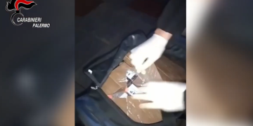 Palermo, 20kg di hashish nascosti in auto: padre e figlio calabresi arrestati – VIDEO