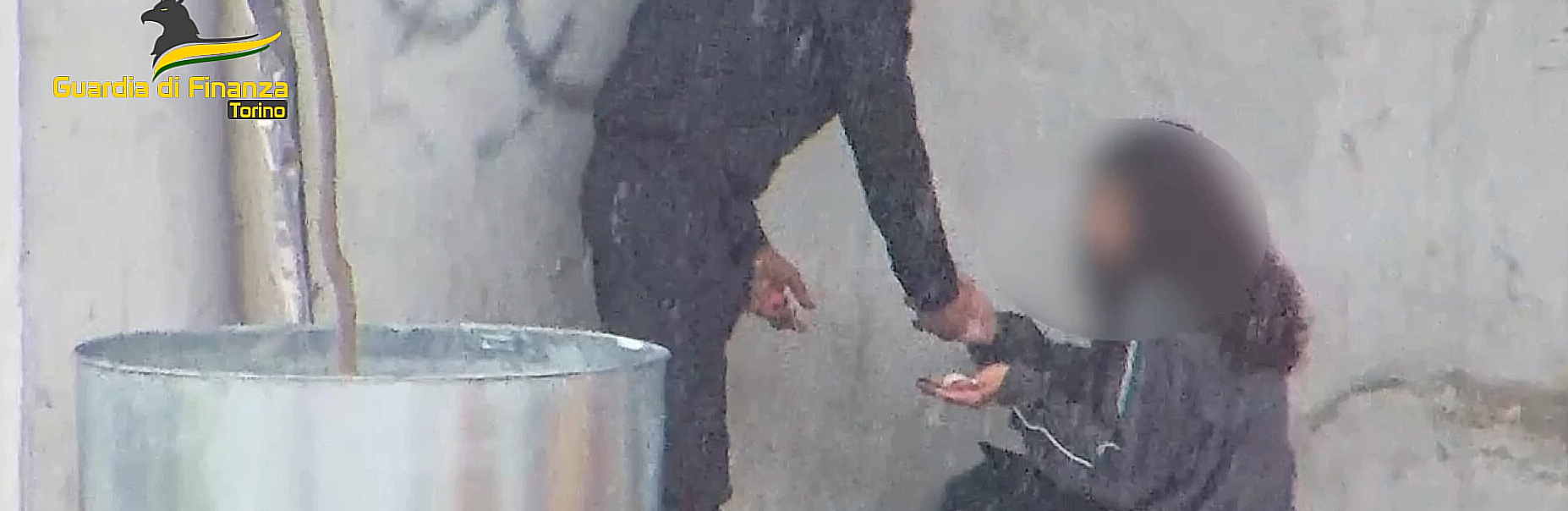 Spaccio di droga al “Movicentro”: 5 arresti