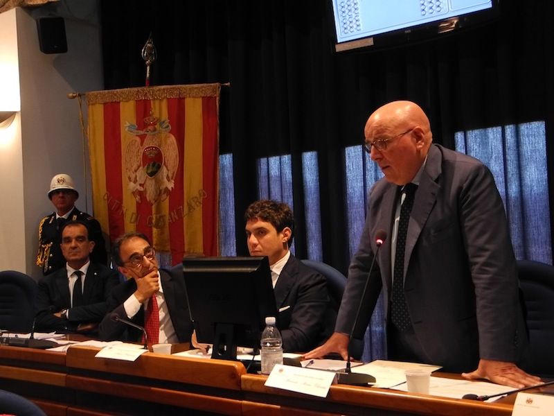 Catanzaro, Oliverio al Consiglio: per il capoluogo 686 milioni – VIDEO