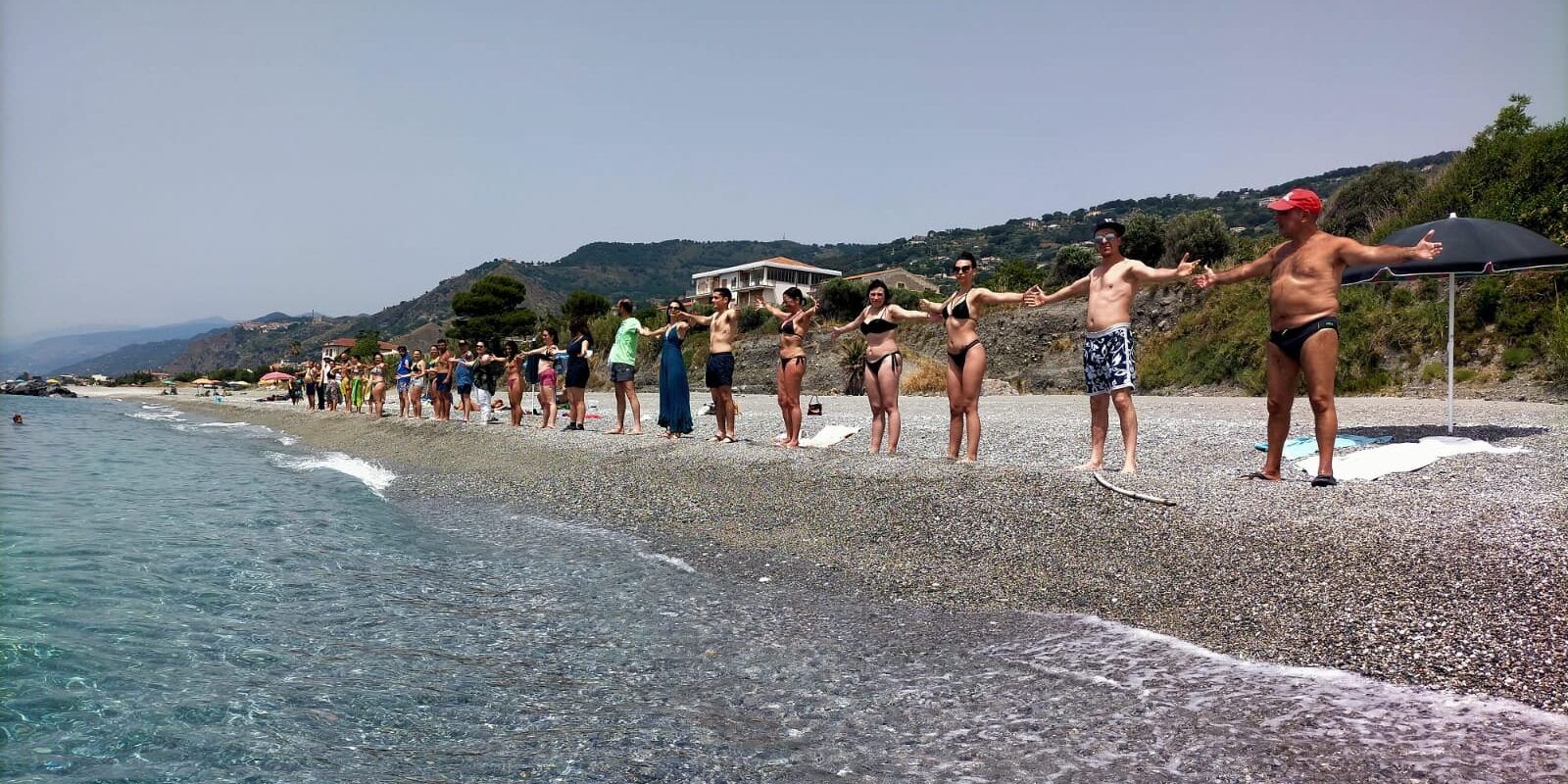 Tutela del patrimonio marino, i comuni del Tirreno cosentino uniti «in un grande abbraccio» – FOTO