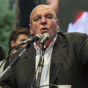 Scuolabus incendiato, Oliverio: «Sfida allo Stato»