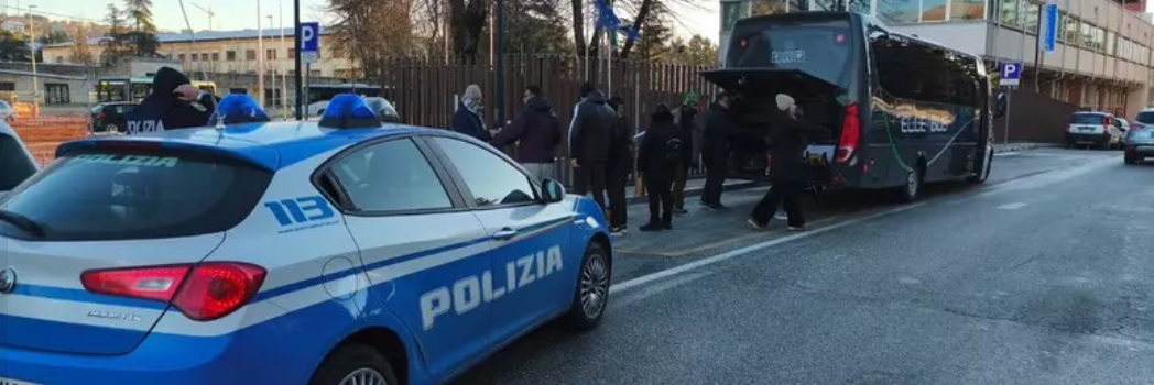 Richiedenti asilo dall’Aquila nei centri in Calabria