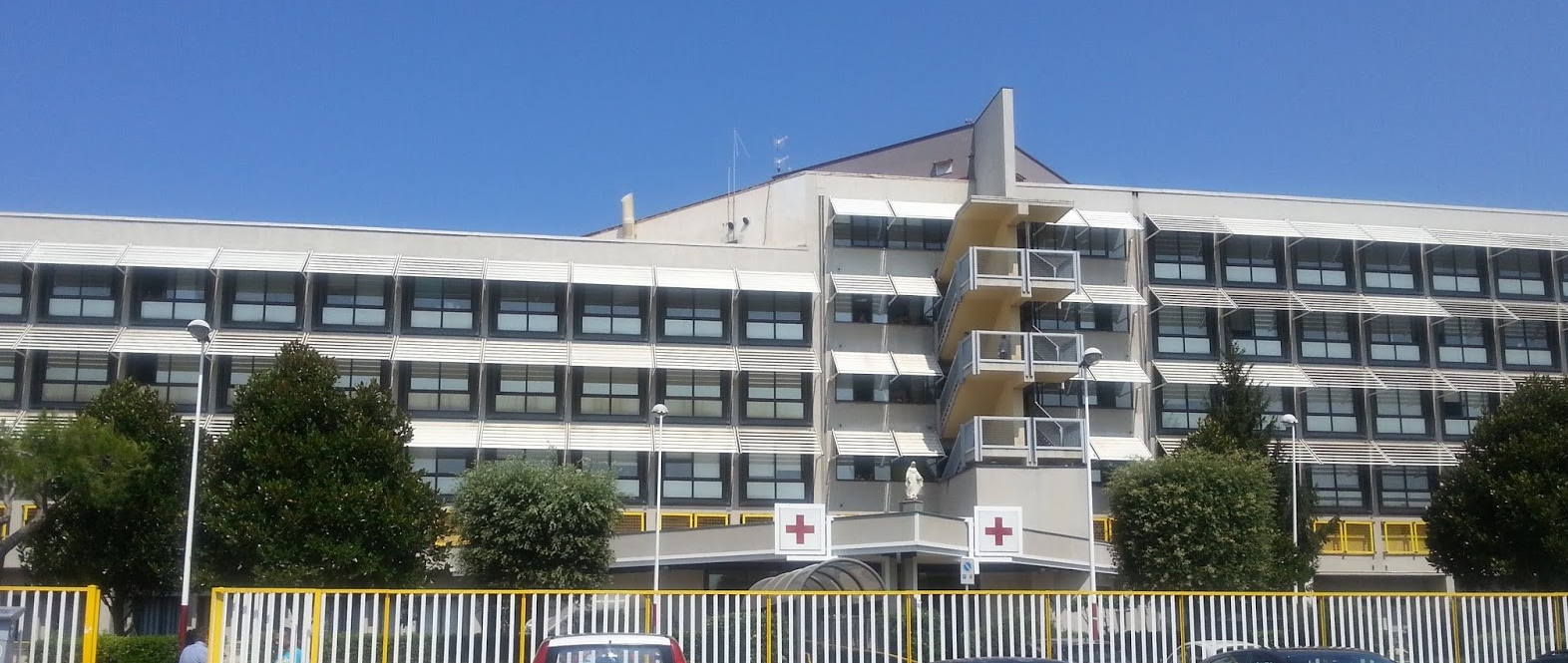 Accoltellato durante una partita di calcio: grave un 15enne