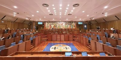 Consiglio regionale, i numeri tengono ma la maggioranza si incrina