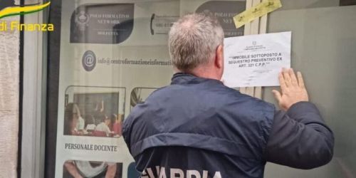 sequestro diplomificio