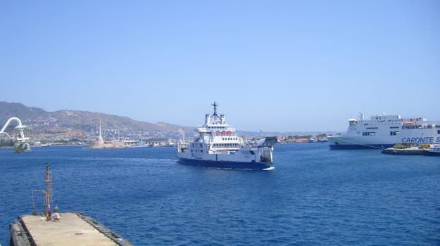 Operative le navi Blu Jet per i collegamenti nello Stretto