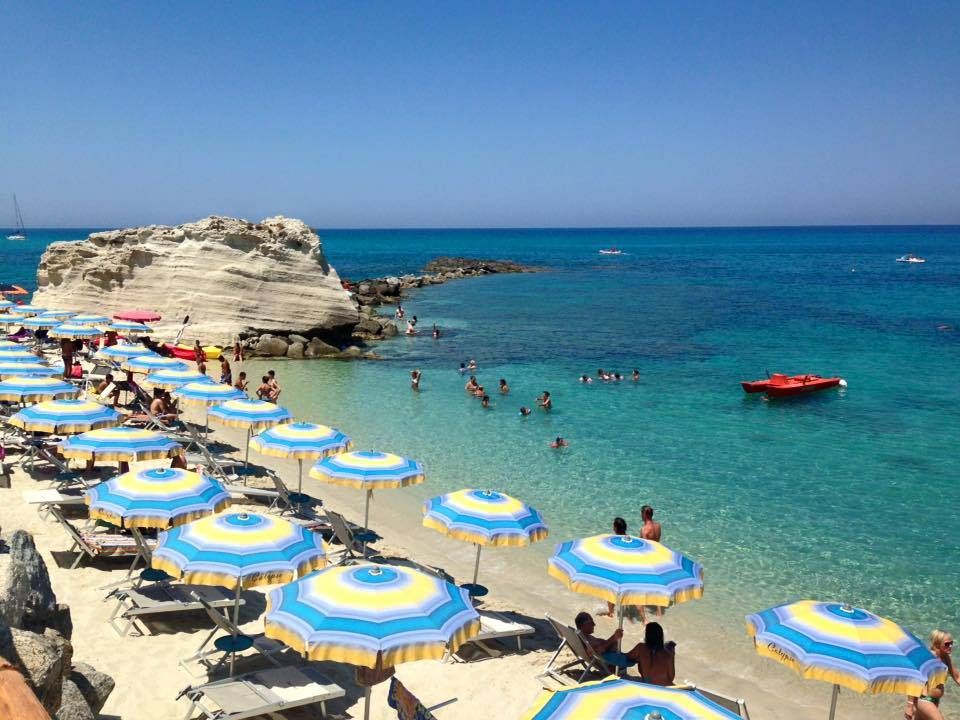 In Calabria caldo torrido e spiagge prese d'assalto