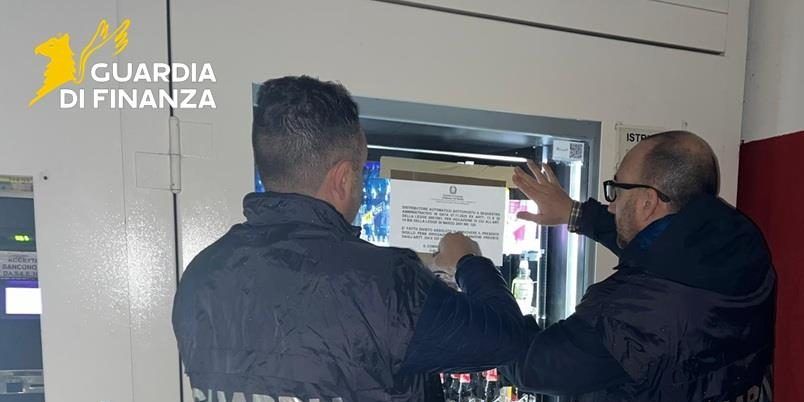 Distributori automatici di alcolici non a norma, sequestri nel Cosentino