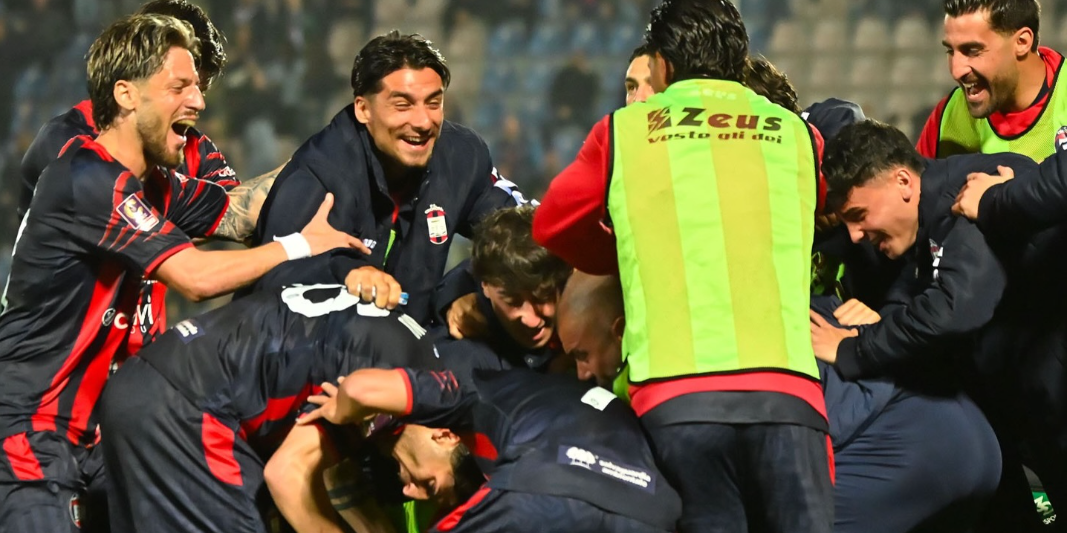 Crotone, domenica la trasferta di Casarano tra ambizioni di classifica e gestione delle energie