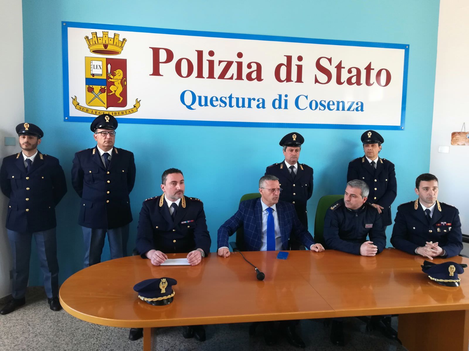 Il "regolamento del terrore" nella scuola di Tortora – VIDEO