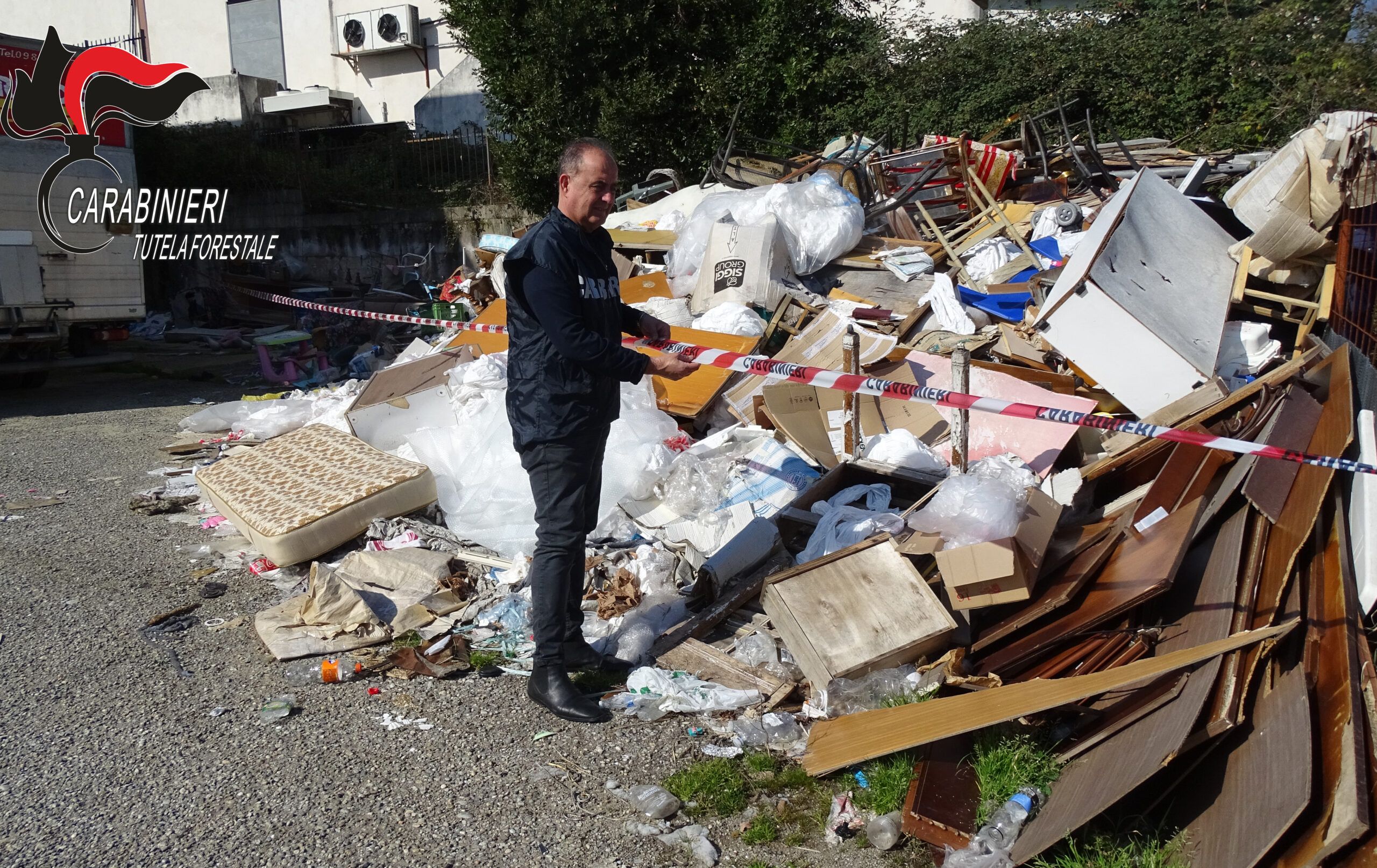 Castrolibero, sequestrata discarica abusiva. Denunciato il proprietario