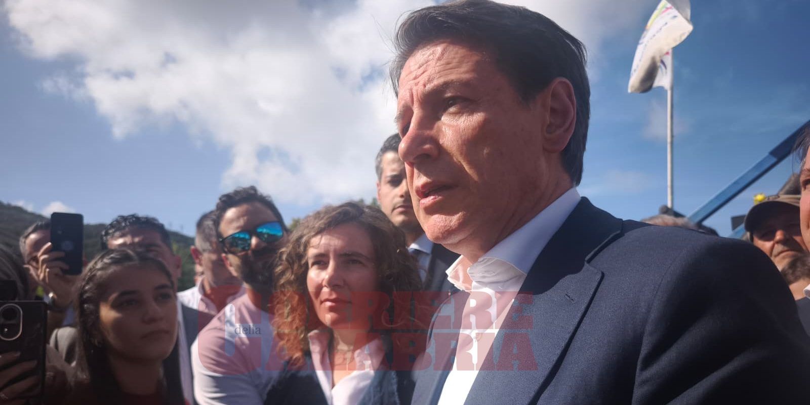 Protesta agricoltori e tir, Conte a Pizzo: «Qui c’è disagio vero, il governo ha negato la crisi»