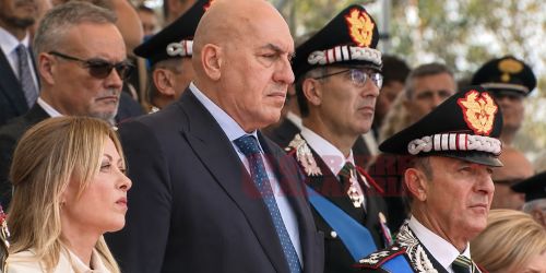 crosetto meloni arma carabinieri reggio