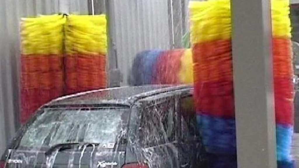 Autolavaggi abusivi nel Reggino, denunciati cinque imprenditori