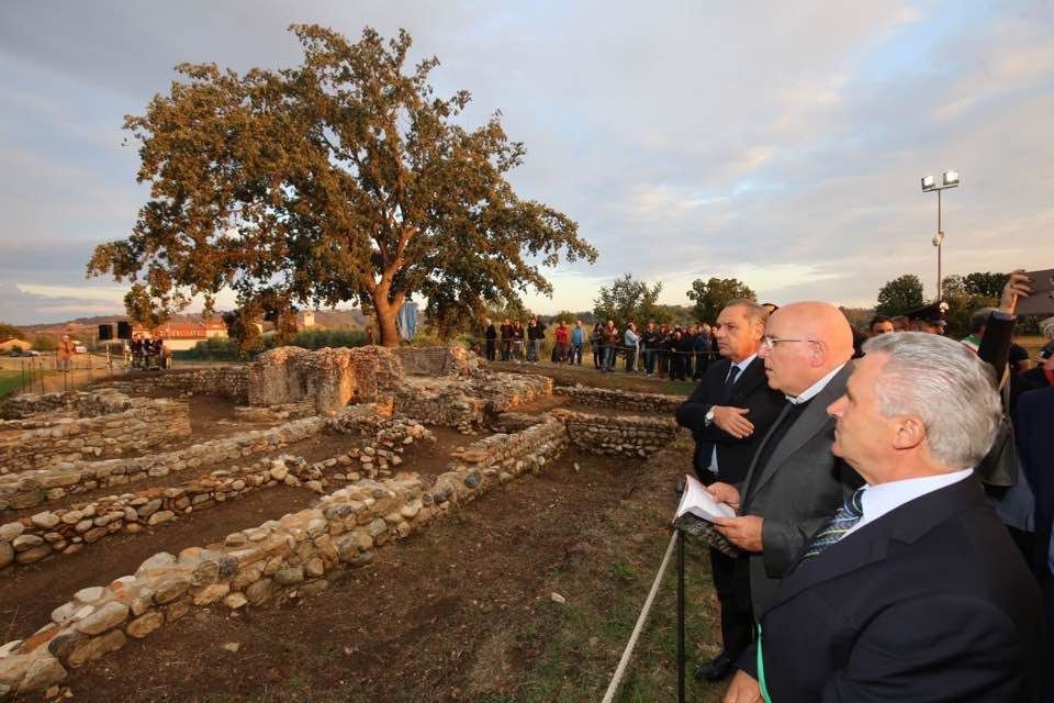 Oliverio inaugura il castello normanno di Malvito