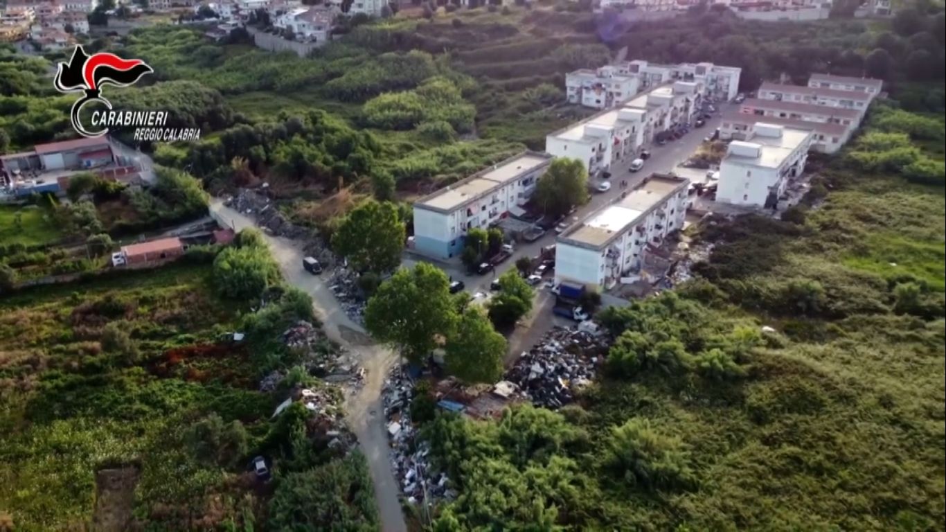 Furto sfumato nella coop, Piromalli e rom si arrendono ai Pesce e al potere di Ciccio “Pecora”