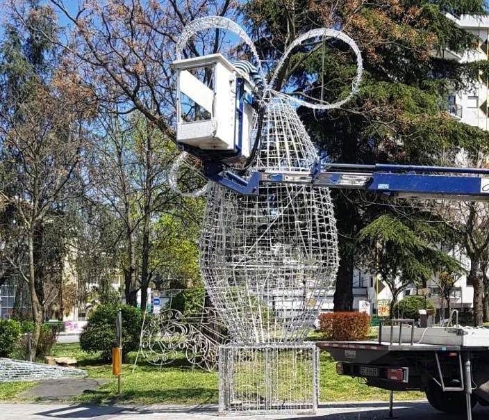 La Madonna del Pilerio e un uovo di Pasqua a Cosenza. «Un segno di speranza»