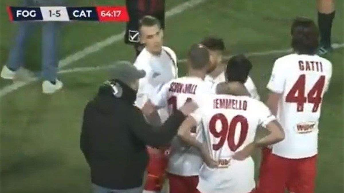 Aggressione a Iemmello, Daspo di 5 anni per due tifosi del Foggia