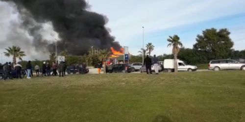 incendio lido isca sullo jonio