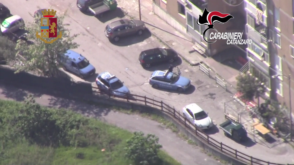 Blitz antidroga a Catanzaro: eseguite 21 misure cautelari – NOMI E VIDEO