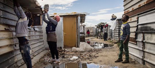 San Ferdinando, schierati 900 uomini per smantellare la baraccopoli