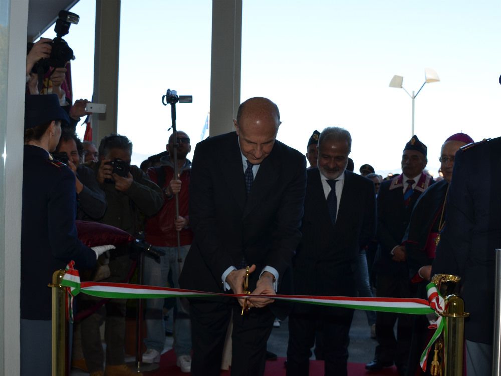 Pansa a Reggio inaugura un nuovo centro della Polizia