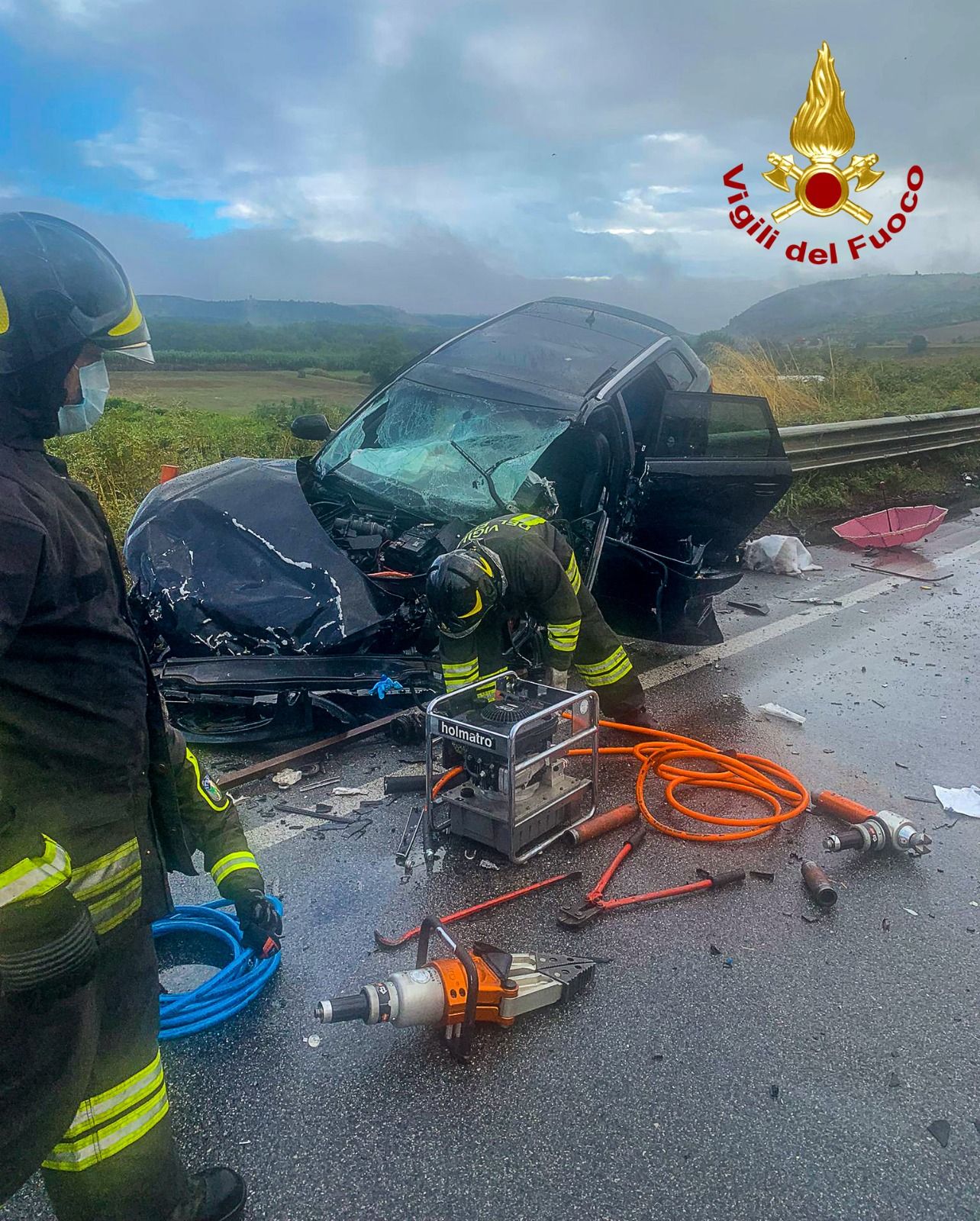 Scontro frontale nel Cosentino, 4 feriti (uno trasportato con l’elisoccorso) – FOTO