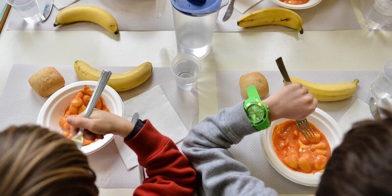 Scuola, a Cinquefrondi mensa gratuita ai figli di disoccupati