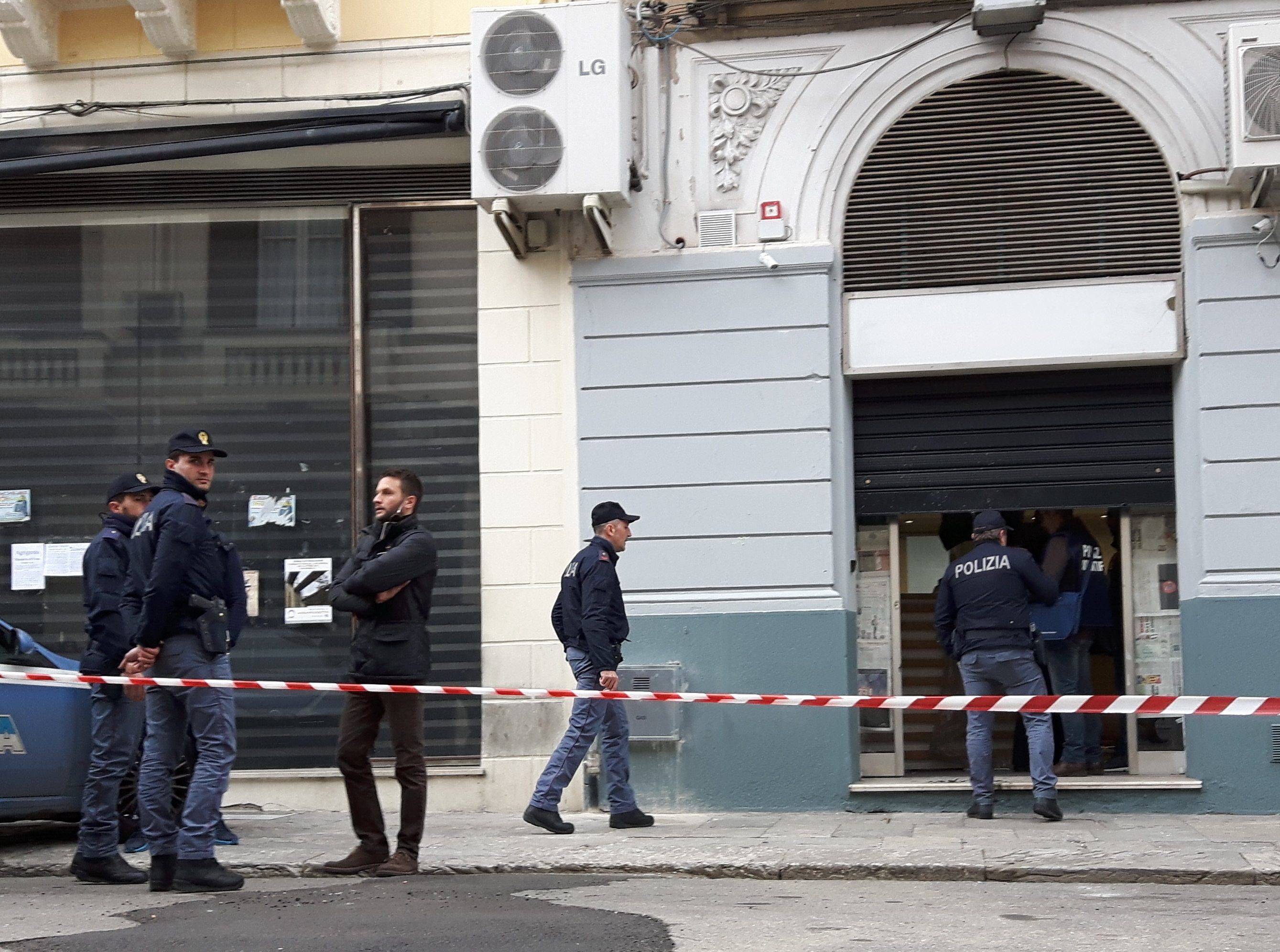 Intimidazione in pieno centro a Reggio
