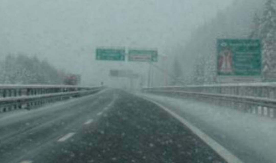 Ritorna la neve sulle strade calabresi