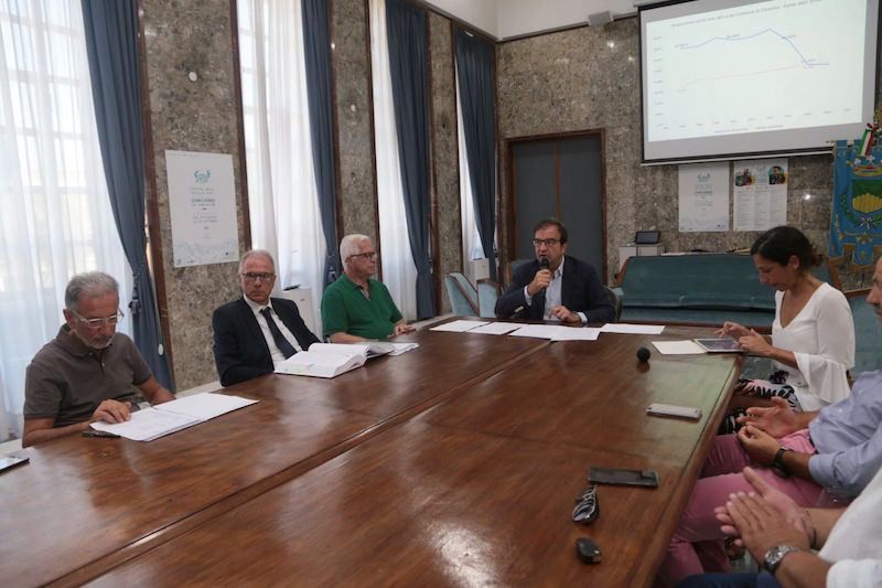 Acqua, Occhiuto: «Chiederemo il risarcimento alla Regione» – VIDEO