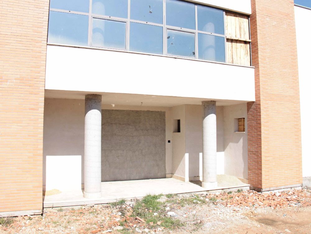 Blitz del Pd nella struttura sanitaria abbandonata di Casole Bruzio