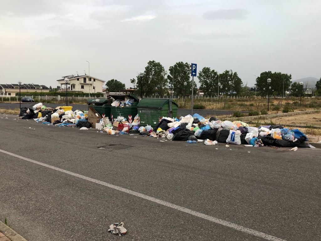 Emergenza Rifiuti, Stasi incontra Santelli. «Urgente la riforma del sistema»