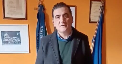 Fusione dei comuni, Luzzi avvia la campagna per il referendum abrogativo