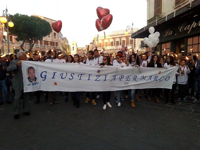 Crotone, fiaccolata per Marco Muscarà