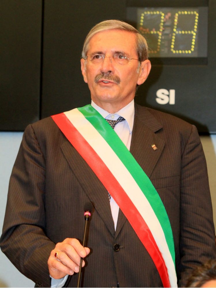 La Consulta stoppa i doppi incarichi. Traversa: «Non so se rimarrò sindaco»