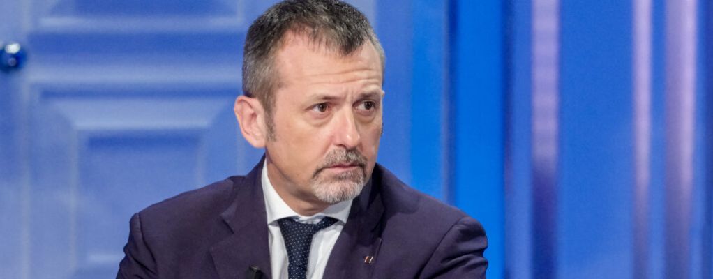 «In affari con famiglie mafiose». Bufera su Delmastro