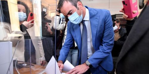 occhiuto proclamazione firma
