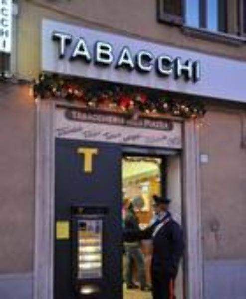 Lamezia, sparano a un giovane per rubare 150 euro