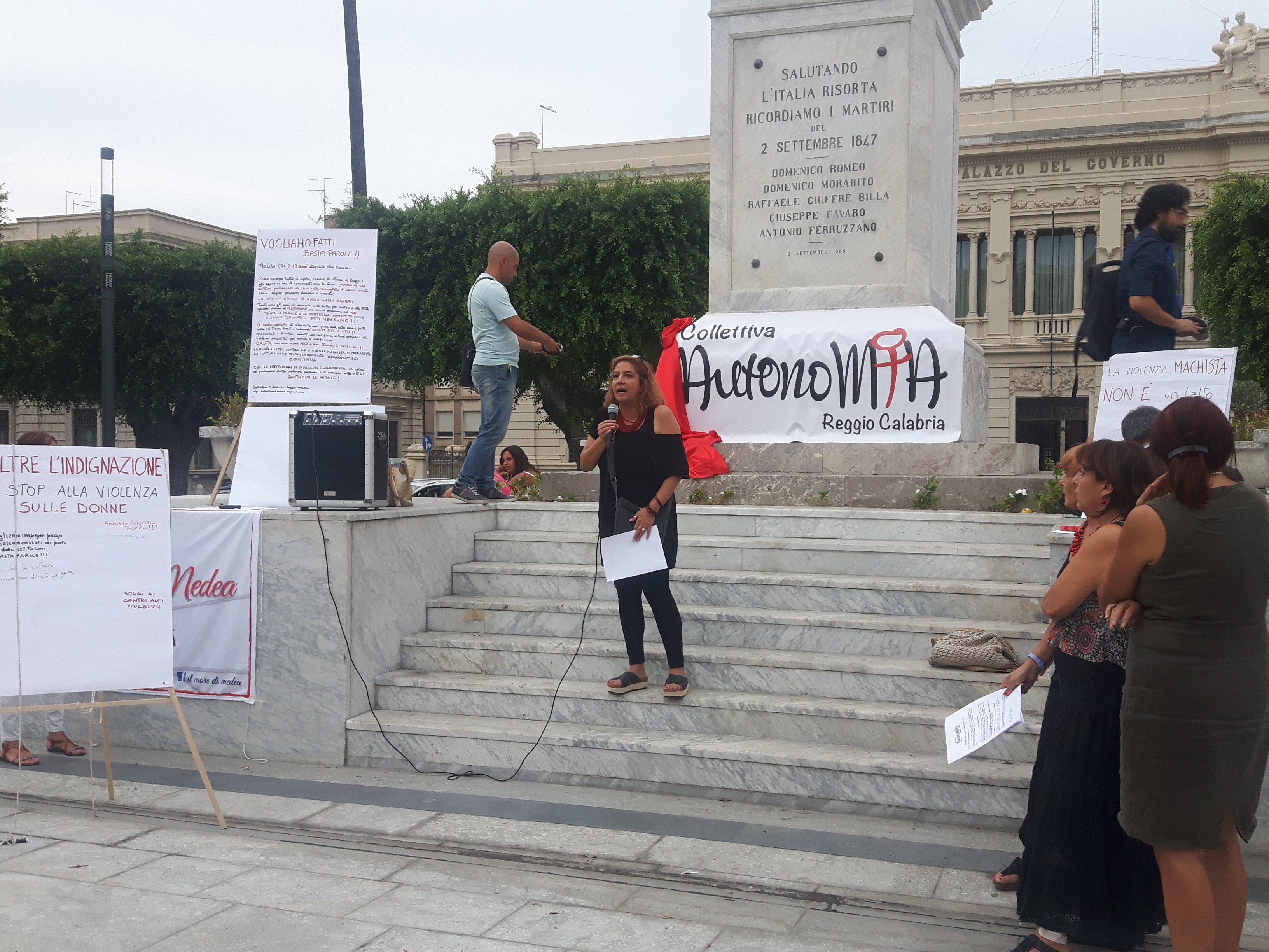 Reggio, Collettiva Autonomia: «A Melito una barbarie»