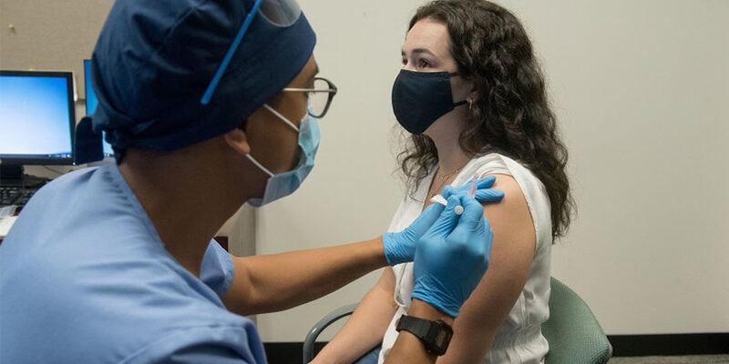 Oltre 2 milioni di terze dosi in Italia ma serve accelerare con i richiami