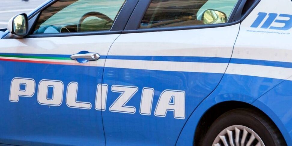 Vendeva abusivamente alimenti e bevande, sanzionato a Crotone il titolare di un bar