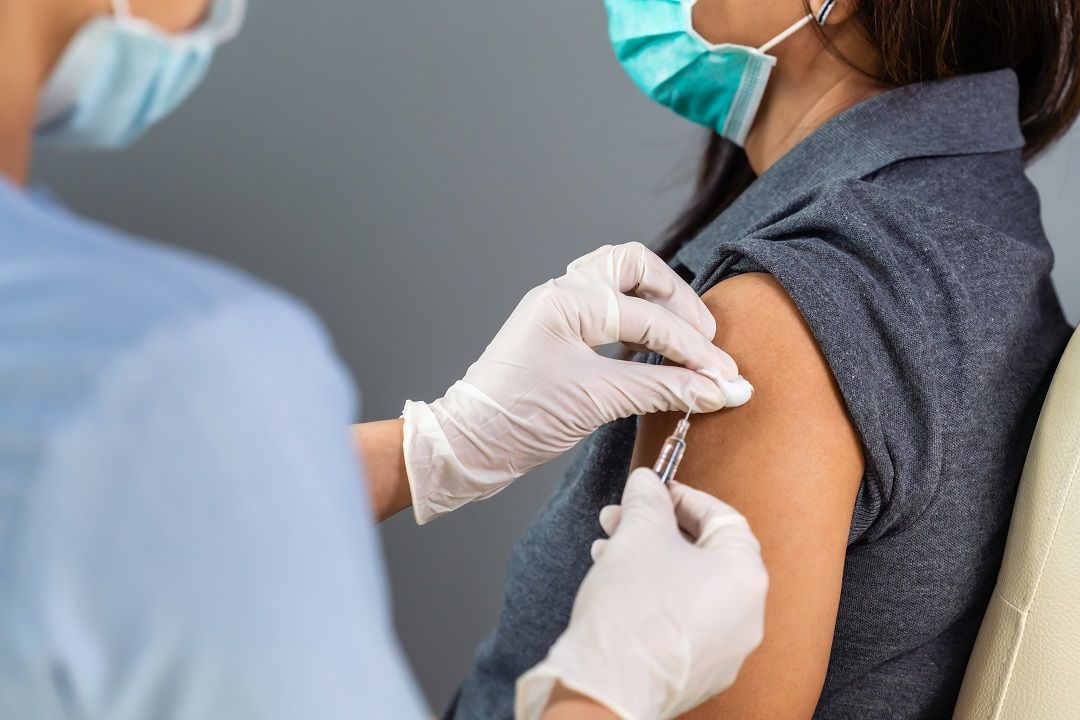Vaccini, Calabria ancora ultima: somministrato il 52,3% delle dosi disponibili