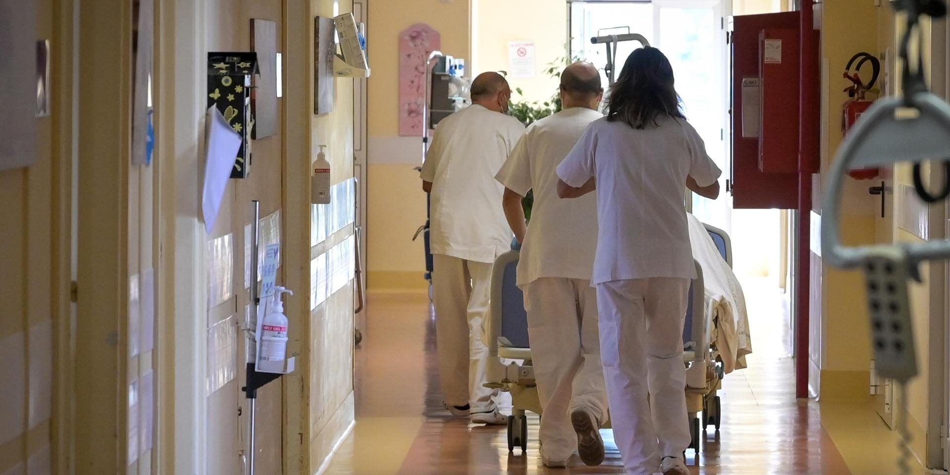 Concorsi in Calabria, boom di domande per infermieri e Oss: 2.700 partecipanti per 525 posti