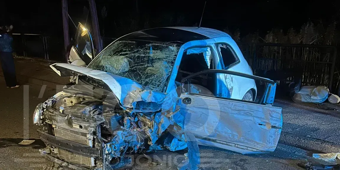 Violento schianto a Corigliano Scalo nella notte: auto distrutta, tre giovani feriti