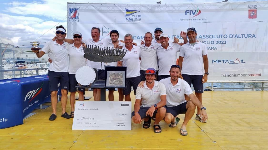 Campionato italiano d’Altura, l’amanteano Dignitoso vince con l’equipaggio di Blue Sky