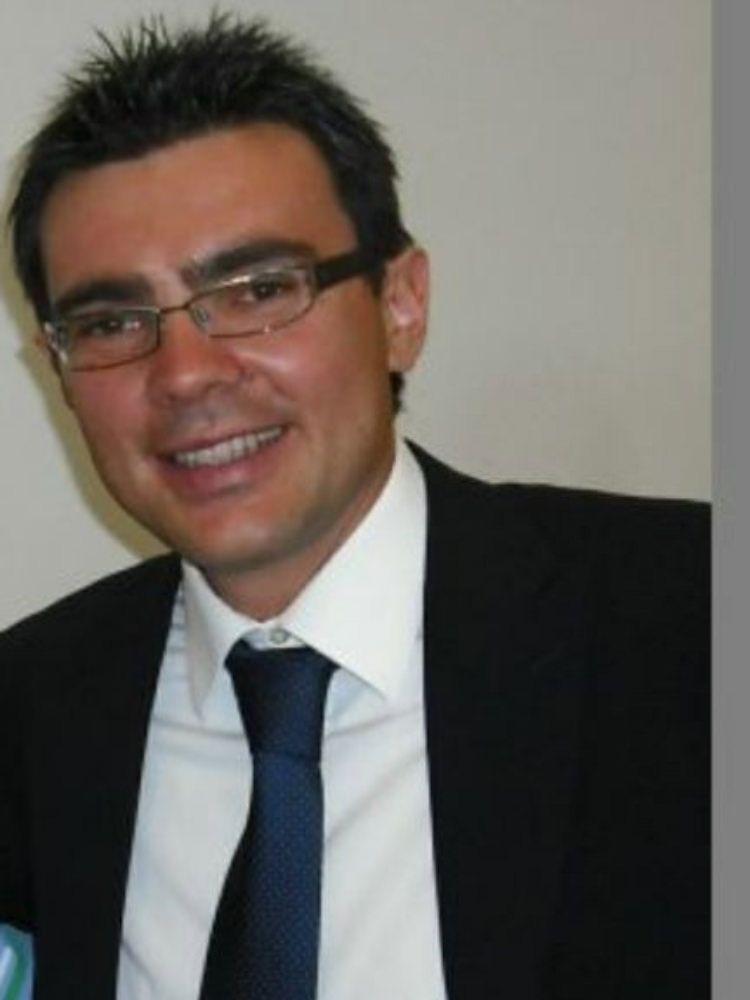 Mi candido alla segreteria del Pd cosentino