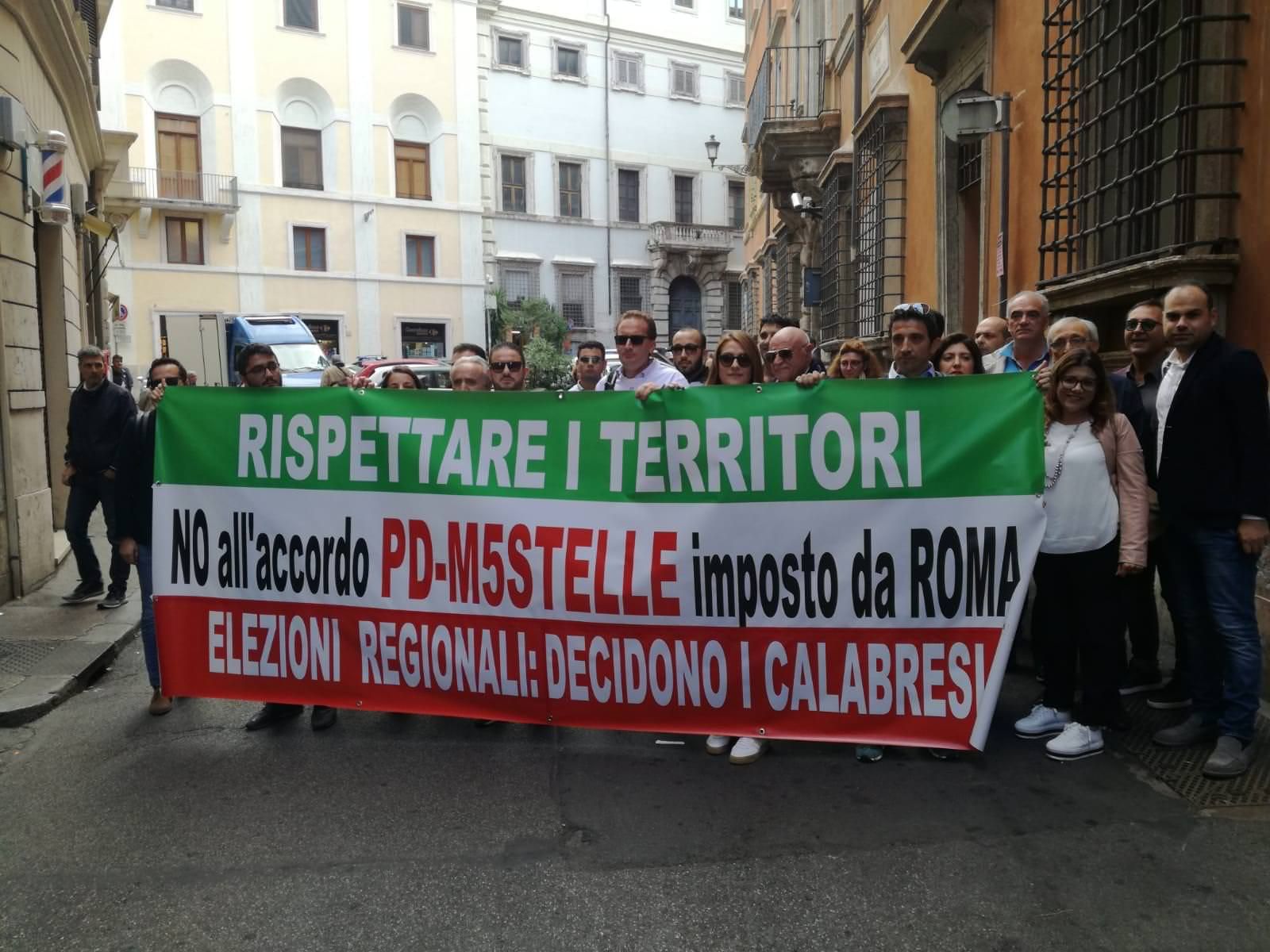 I dem pro Oliverio fanno la voce grossa a Roma: «No a candidati calati dall'alto»
