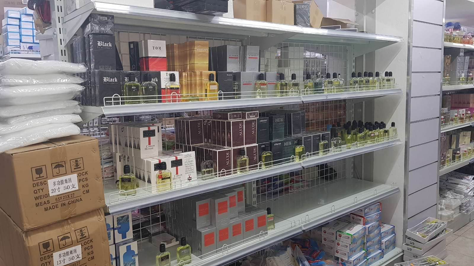 Sequestrati a Lamezia oltre 2000 prodotti contraffatti per bambini