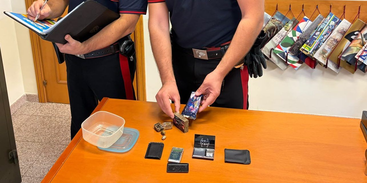 Droga, giovane arrestato a Taverna
